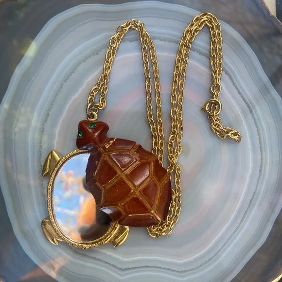 Vintage 1960’s L.Razza Turtle Mirror Pendant - Picture 4 of 16